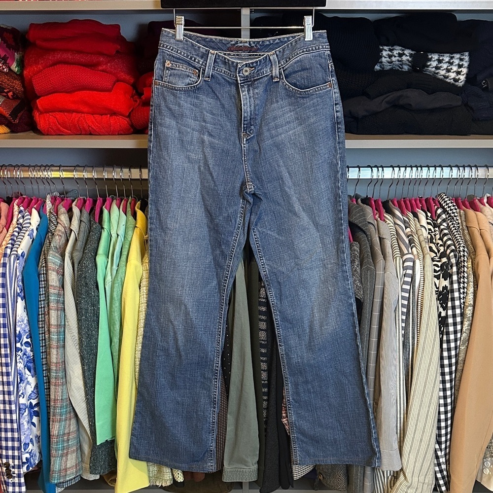 Eddie Bauer blue 4 pocket high rise flare leg jeans size 4